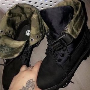 Timberland boy boots(size 7)(fits like 9 in women)